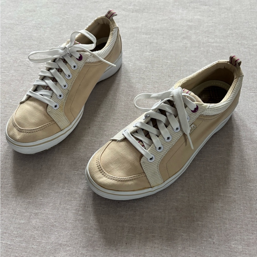 Keds tan tennis shoes. - Picture 3 of 12